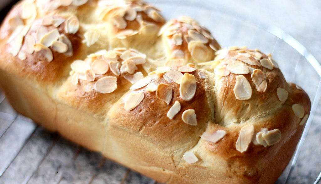 Cách làm bánh mì hoa cúc kiểu pháp